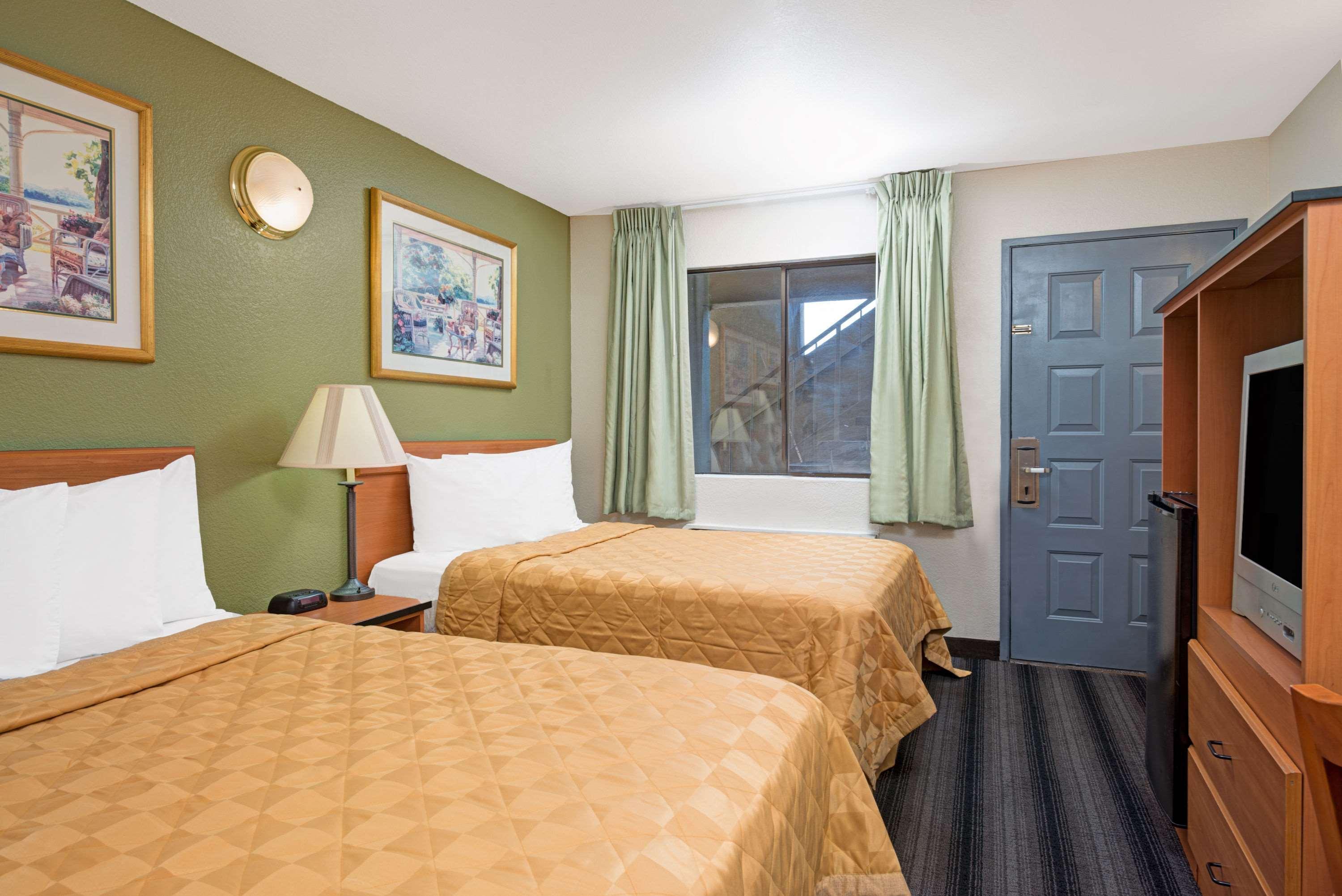 Travelodge Sacramento/rancho Cordova